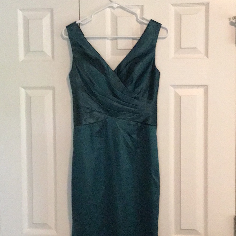 Green evening gown, new without tags